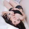 黑衣美少女