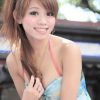 清纯低胸吊带美女