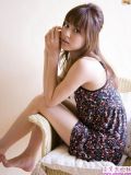 19岁迷人甜甜小美女