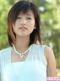 电影《命运呼叫转移》中的女主角金莎写真图片