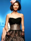 别名叫床罩的韩国女星李妍熙写真