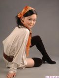 中国民族姑娘的现代装写真图