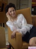 著名央视美女主持人董卿写真图片