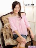 居家漂亮女生